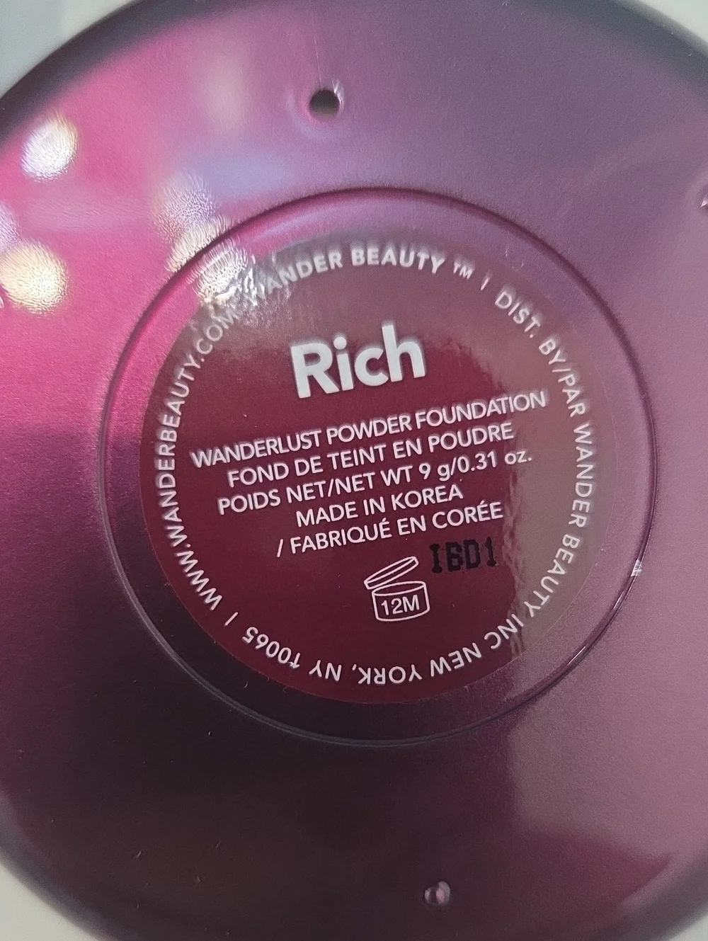 Wander Beauty Powder Foundation Compact in Rich with Burgundy Box and Puff
